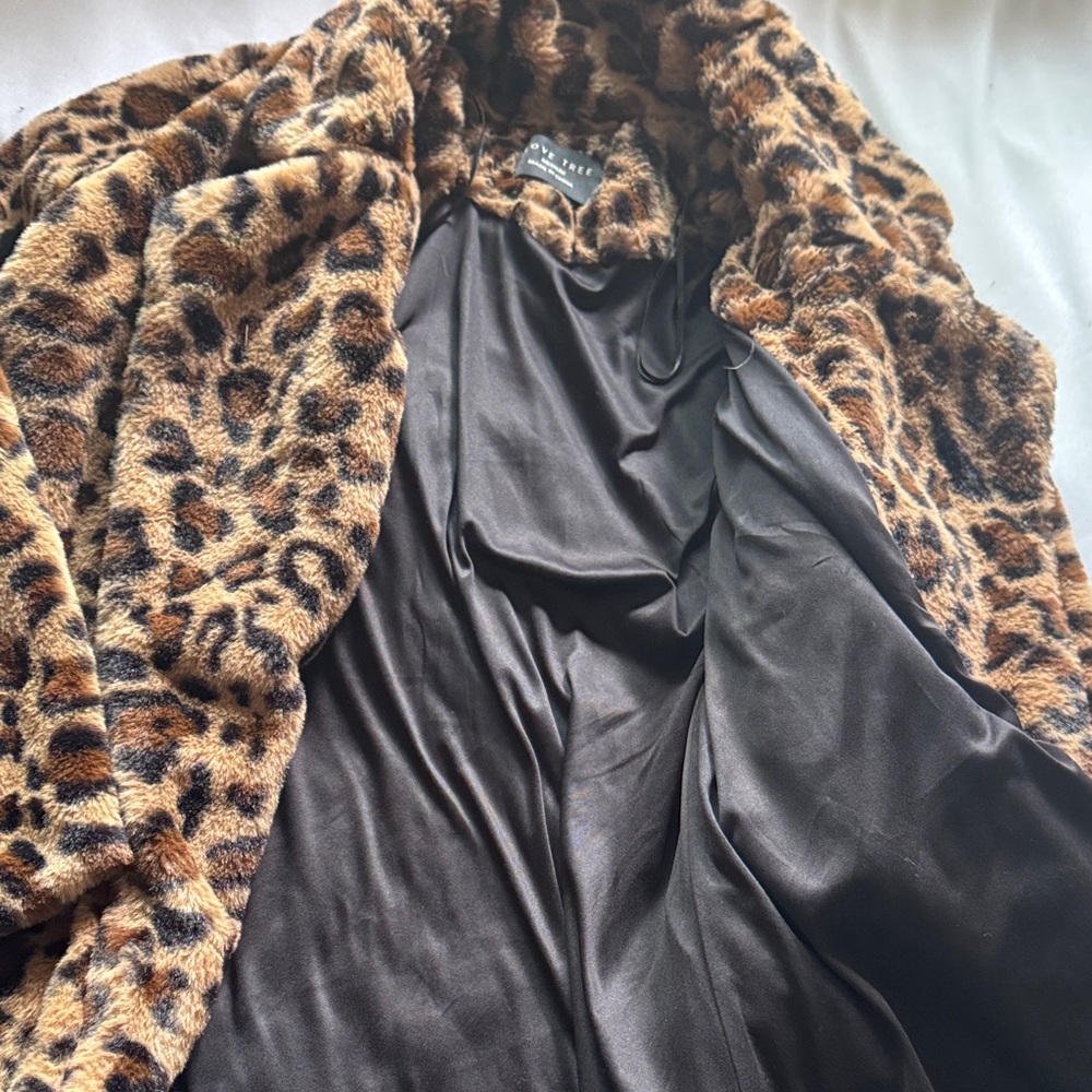 Leopard Print Faux Fur Coat Size M - Picture 3 of 3